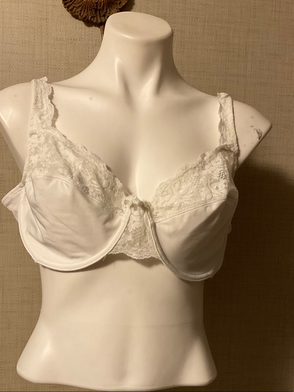 White Lace Underwire Bra by